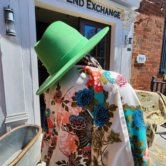 Fresh Green Fedora - Felt Construction 👒 Unisex - Picture 11 of 15